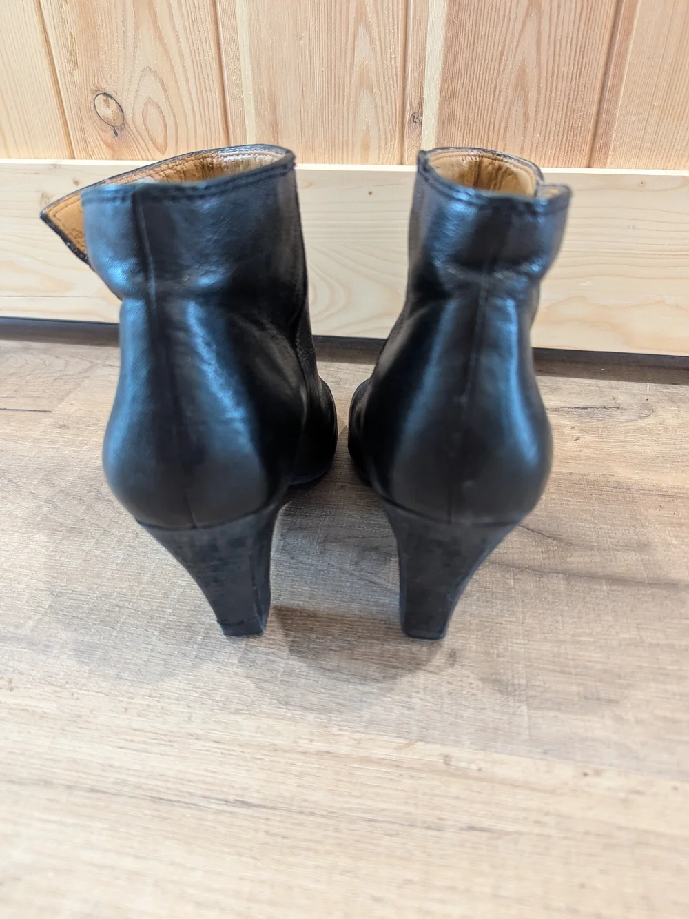 Vintage American Collection Nine West Genuine Leather Black Ankle Booties - Picture 5 of 8